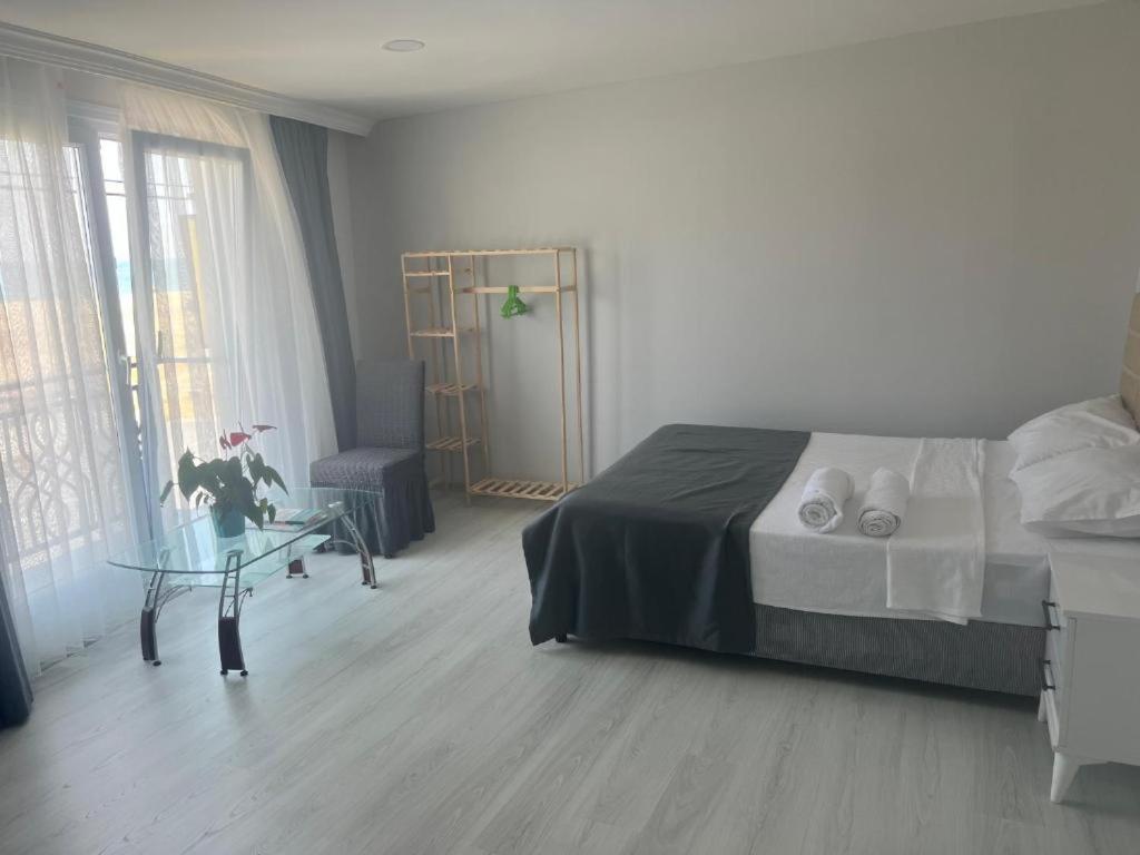 Holiday Beach Hotel Arnavutköy Kültér fotó